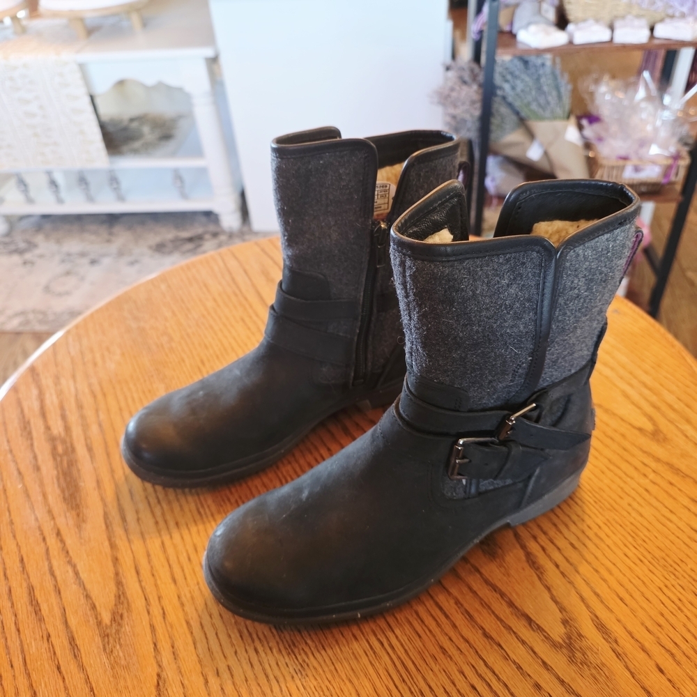 UGG Simmens Waterproof Sheepskin Wool Winter Boots - Picture 4 of 9
